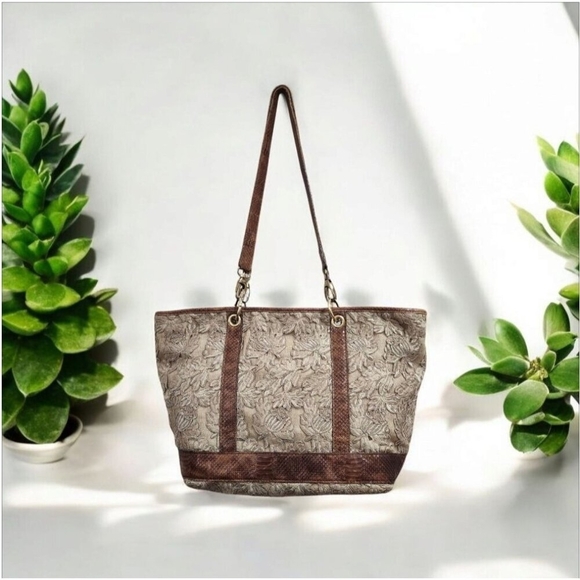 Rare Clever Carriage Company Embroidered lace & Croc Embossed Leather Large Tote - Picture 15 of 16